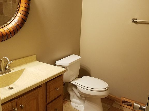 3rd image of 15436 Westchester Cir