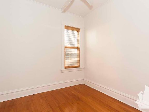 4th image of 2514 N Francisco Ave #2C