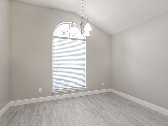 5th image of 25235 Clover Ranch Dr