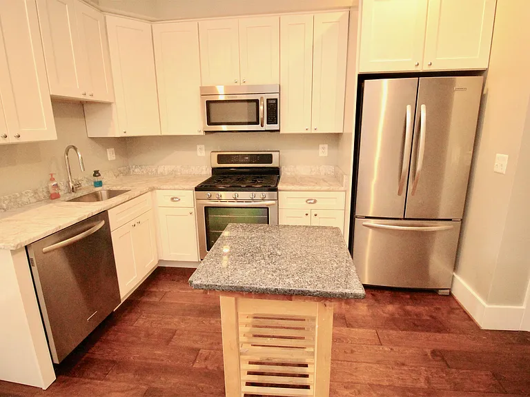 3021 Sherman Ave NW — Photo 4
