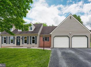 1550 Dunmore Dr, Lancaster, PA 17602