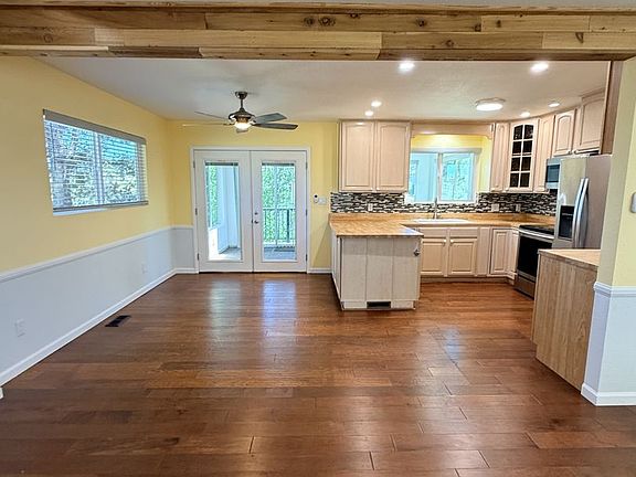 3rd image of 2245 Sandia Dr