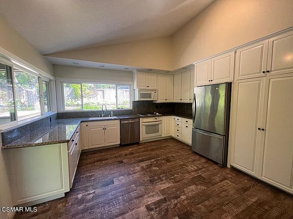 5th image of 2799 E Sierra Dr