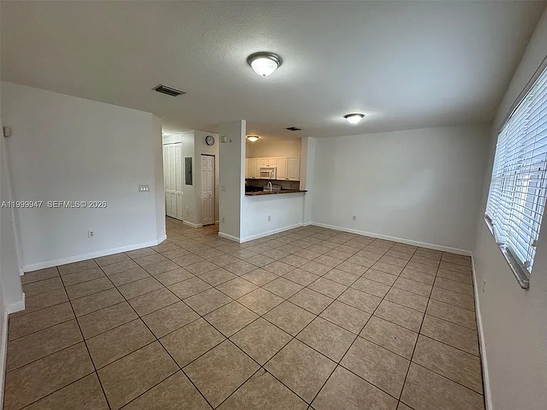 1690 NE 33rd Ave #2106 — Photo 9