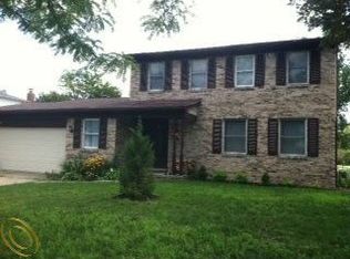 1340 Trevino Dr, Troy, MI 48085