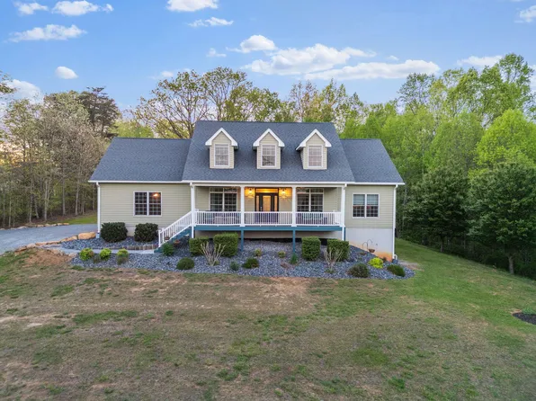 3260 Huffman Ln, Roanoke, VA 24014