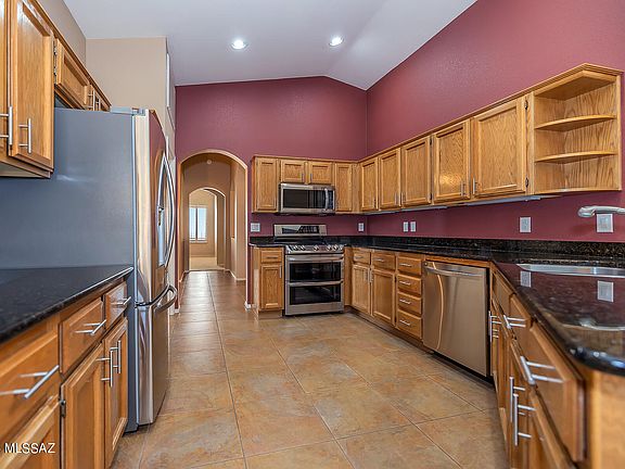 4th image of 65838 E Rocky Trail Dr