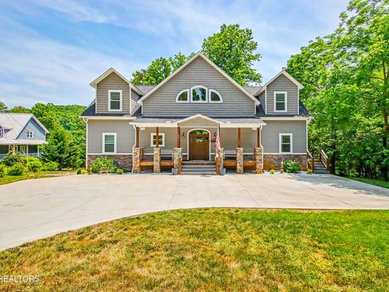597 E Norris Point Rd, La Follette, TN 37766