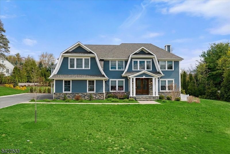 1st image of 20 Ravine Ave