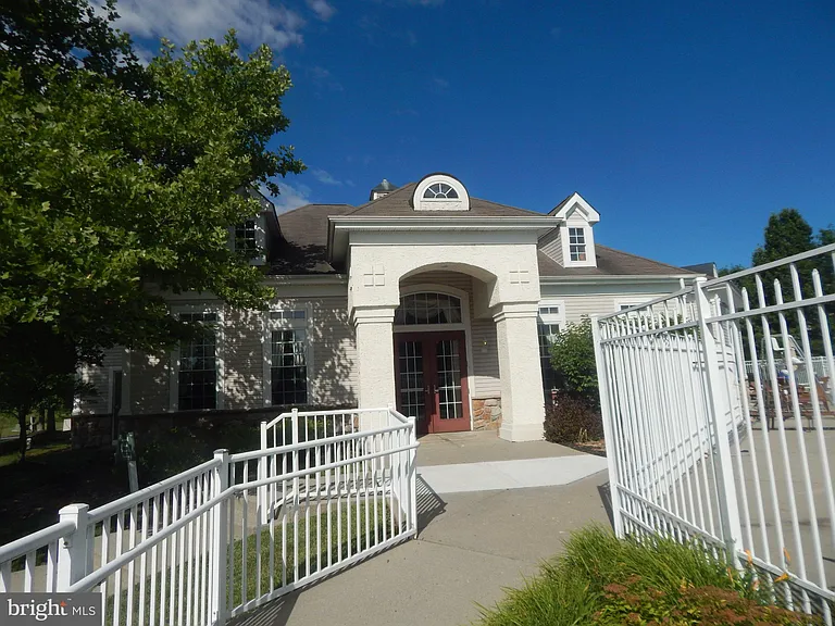 4 Blake Dr — Photo 29