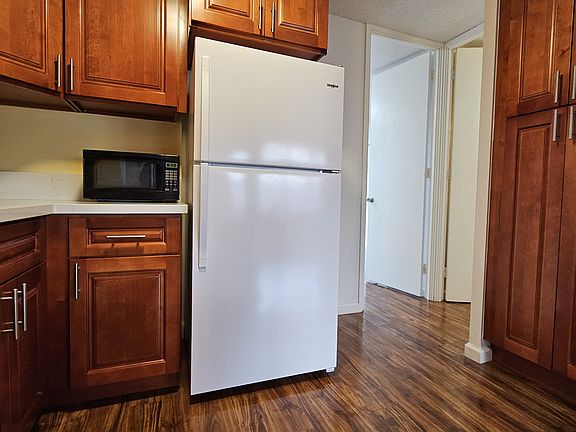 4th image of 1412 Kewalo St APT 303