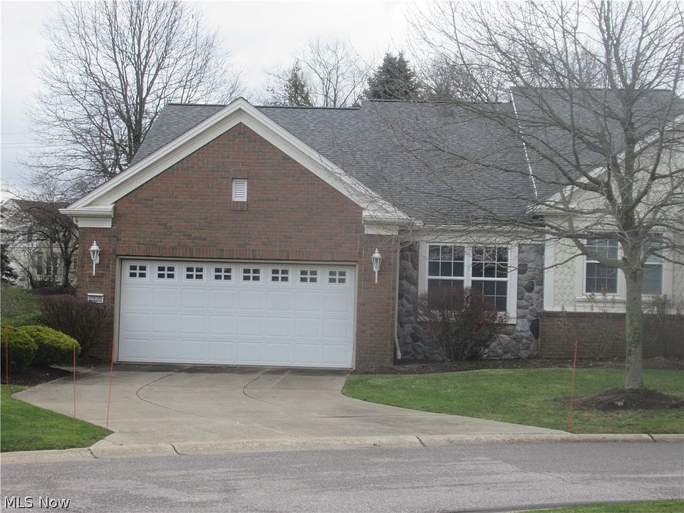 1st image of 2938 Country Club Ln