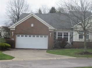 2938 Country Club Ln, Twinsburg, OH 44087