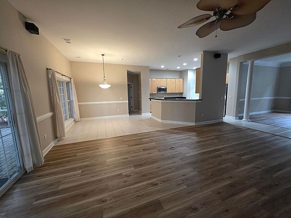 4th image of 165 Oak Forest Rd