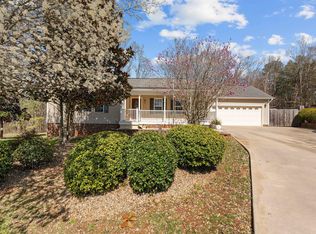 867 Merideth Dr, Graham, NC 27253