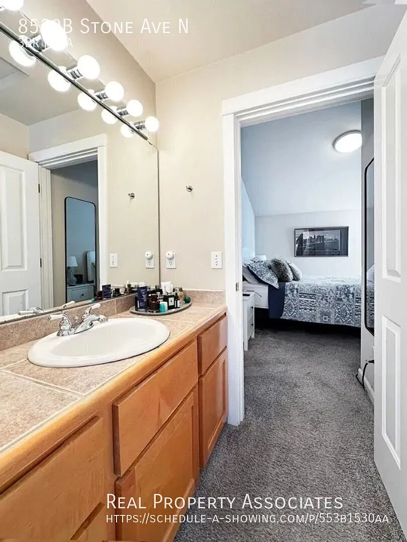 3 Bed 3 Bath Home with Outdoor Space Available Dec 7! — Photo 4