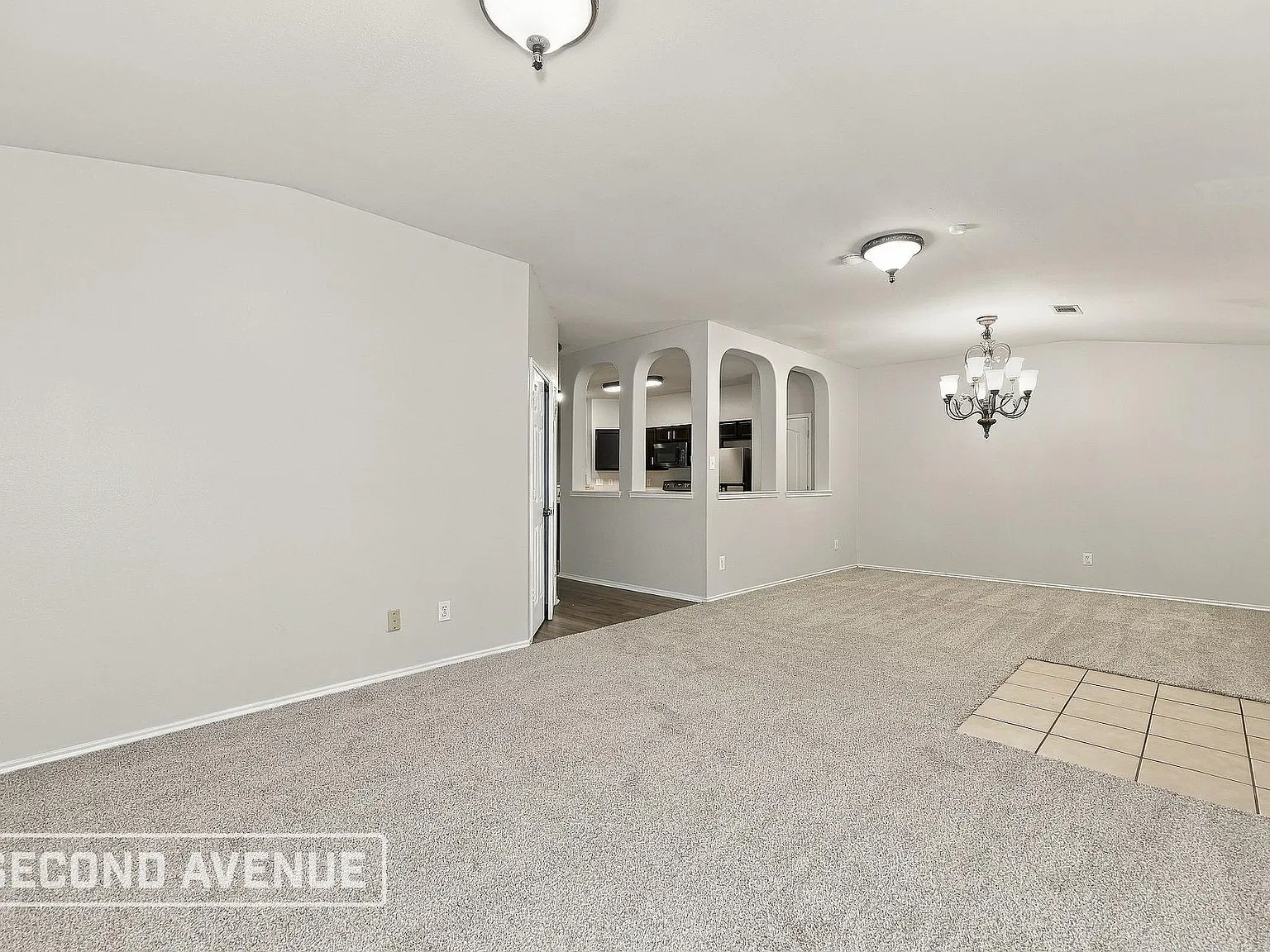 4 bed, 2.0 bath, 2003 sqft, $3,759 — Photo 4