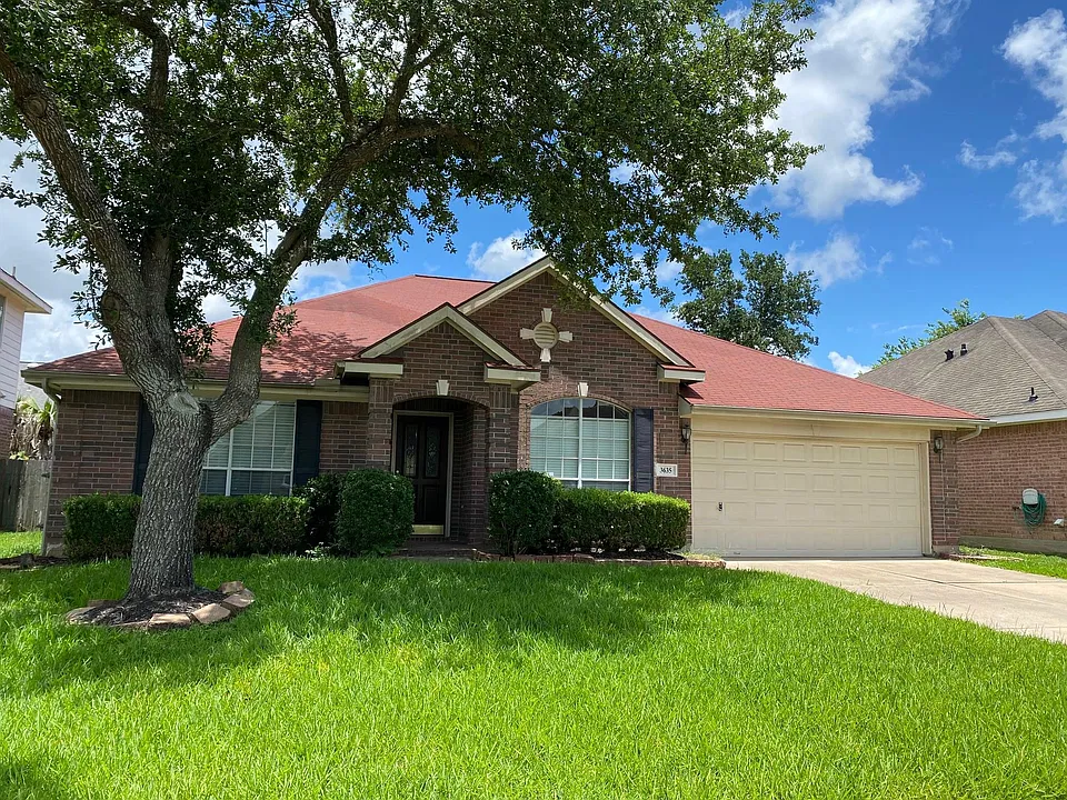 3635 Sheldon Dr