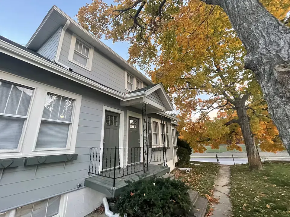 1021 Keokuk St #2