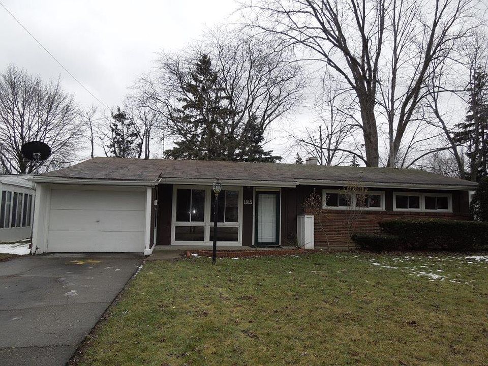 1st image of 1815 Park Forest Dr