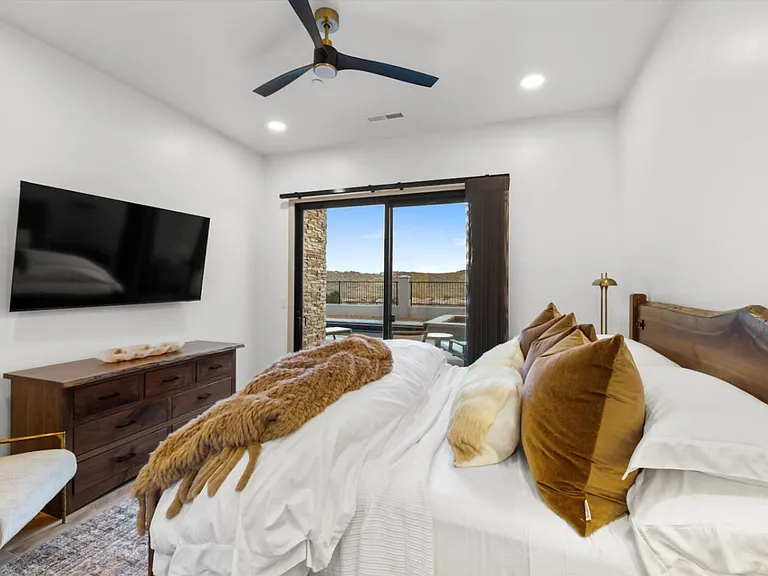 E Amanecer Ln — Photo 23