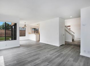 2504 W Greenwich Ave, Santa Ana, CA 92704