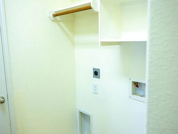 10007 Shire Green Ln — Photo 31