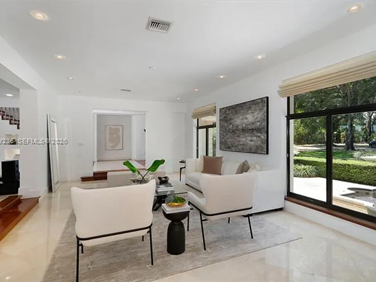 3425 Alhambra Cir — Photo 15