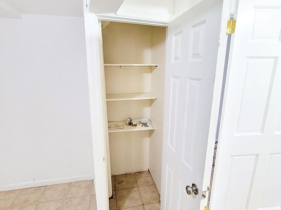 3rd image of 2468 Webb Ave #1