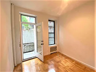 Rented by Bond New York