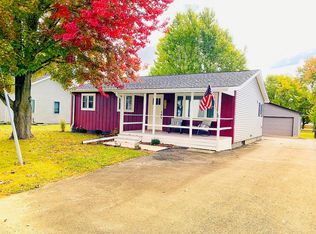 319 W Pieronnet St, Amboy, IL 61310