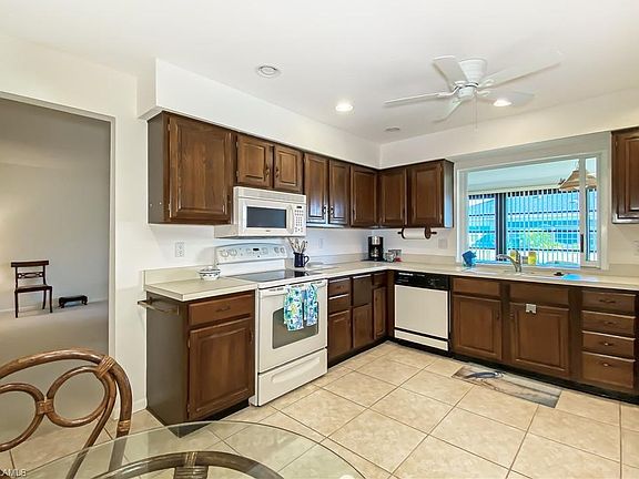 2nd image of 1327 S Brandywine Cir