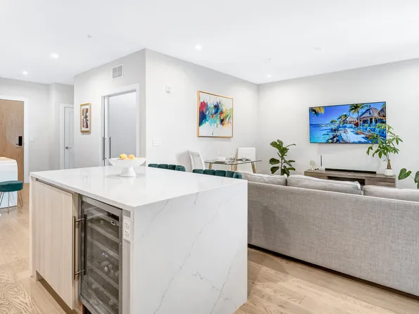 701 Swann Ave Unit 406, Alexandria, VA 22301