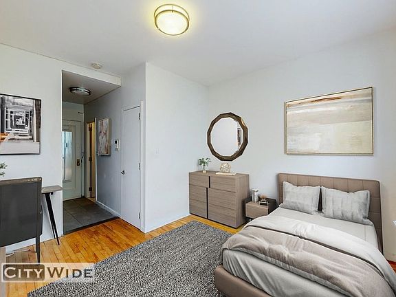 2nd image of 257 E 61st St #3J