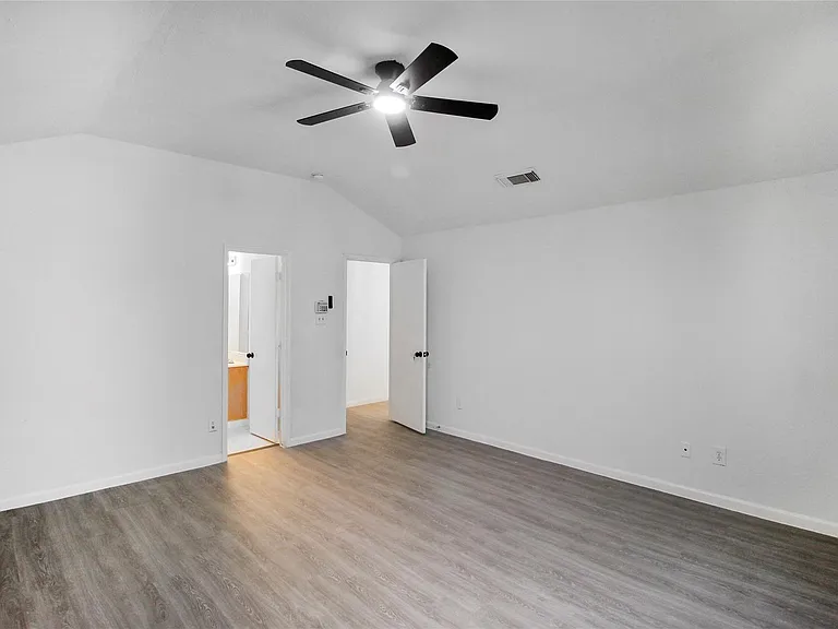 511 Chaseway Dr — Photo 18
