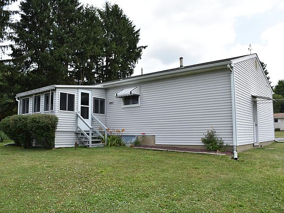 4th image of 40 Cedarcrest Dr
