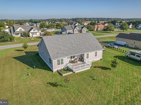 5th image of 132 W Lucky Estates Dr
