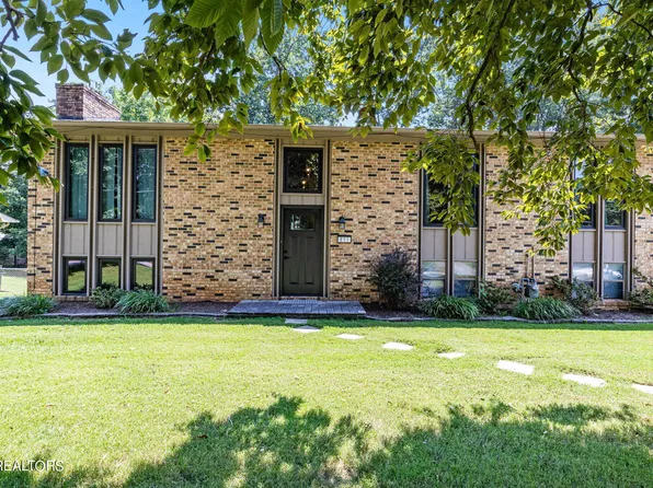 411 Overlook Dr, Seymour, TN 37865