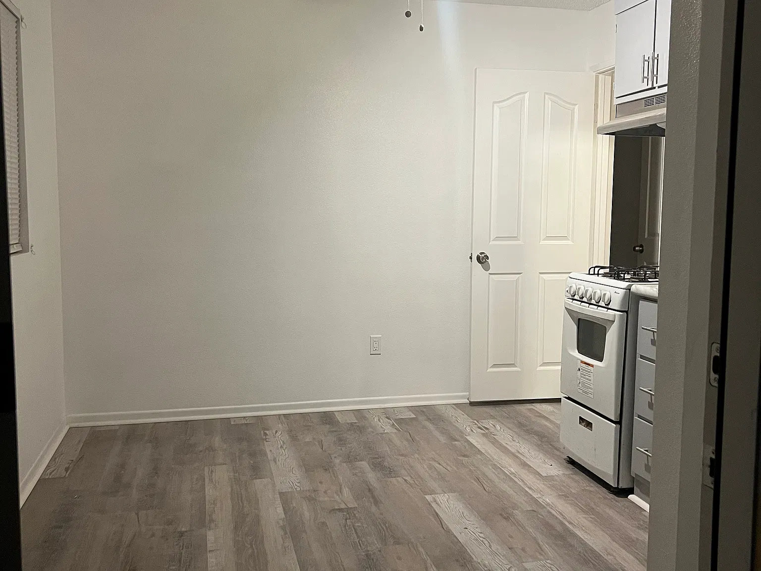 Studio, $1,100 — Photo 4