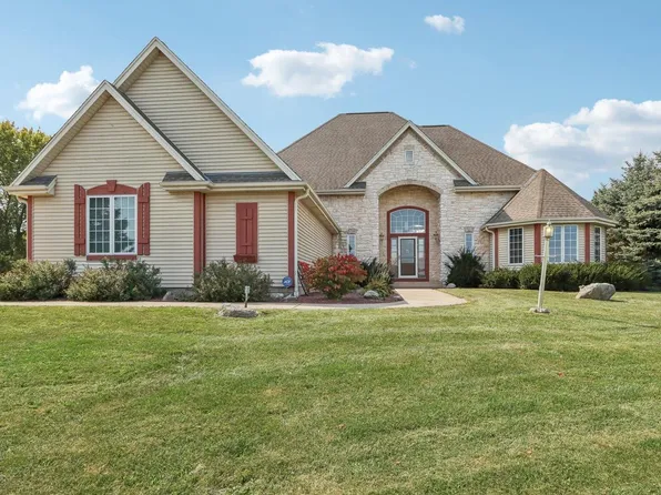 W2973 East Gate DRIVE, Watertown, WI 53094