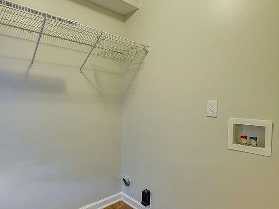 5th image of 4945 Laura Jeanne Blvd