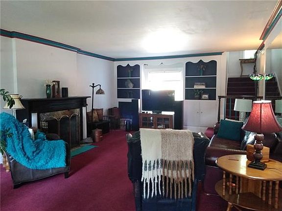 2nd image of 1064 N Noyes Blvd