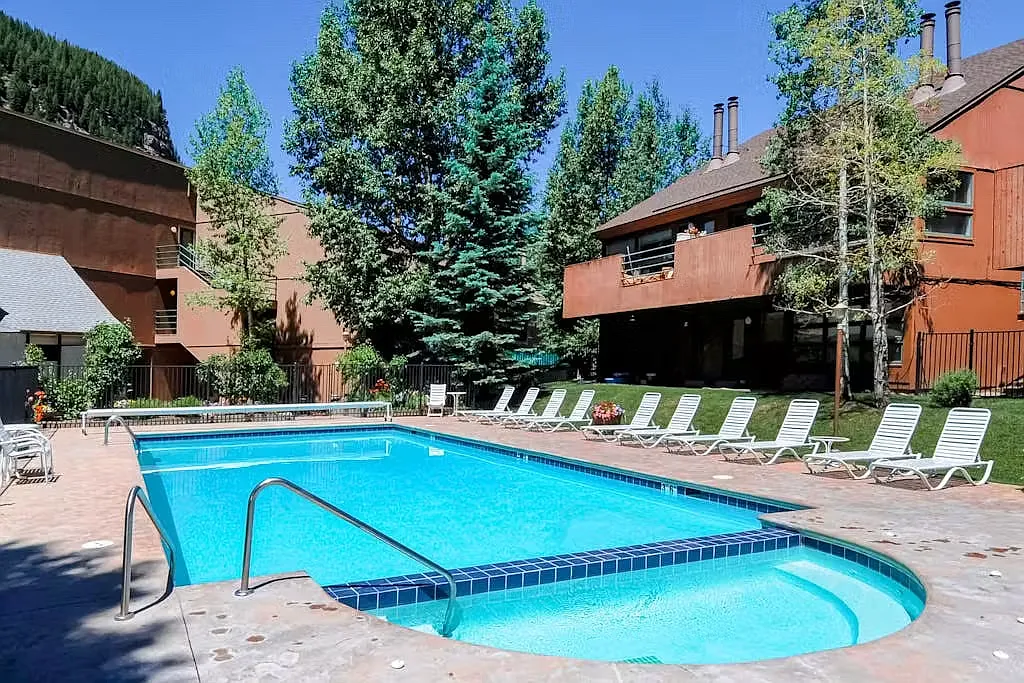 2 bed, 906 sqft, $2,990 — Photo 3
