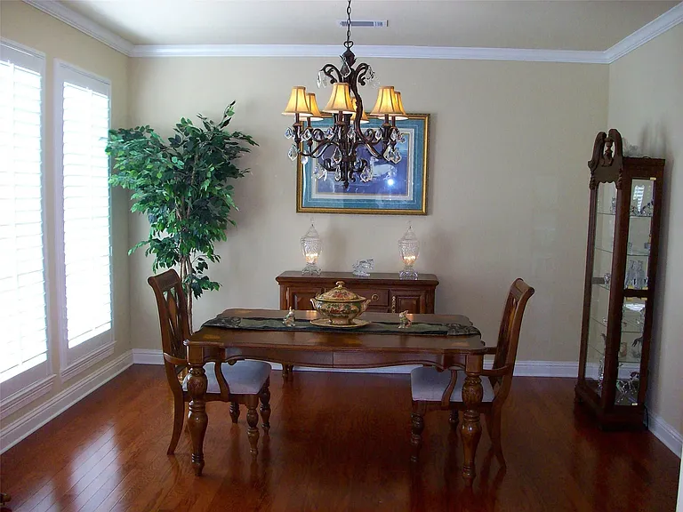 1722 Parklake Vlg — Photo 9