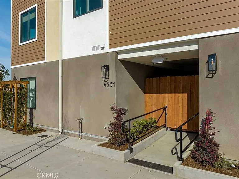 4251 E Live Oak Ave #8 — Photo 30