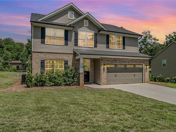 1723 Pecan Manor Ln, Lewisville, NC 27023