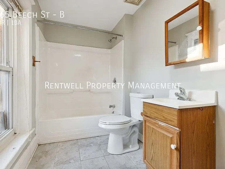 265 Beech St #B — Photo 12