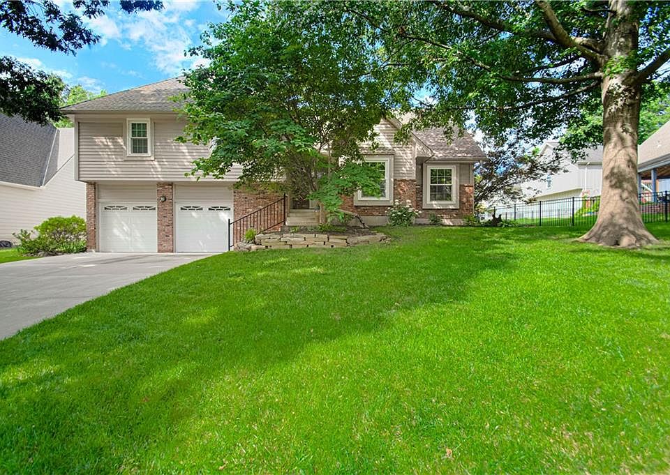 1st image of 14629 W 83rd Ter