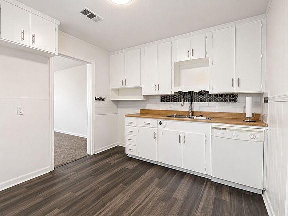 5th image of 736 Kyle St