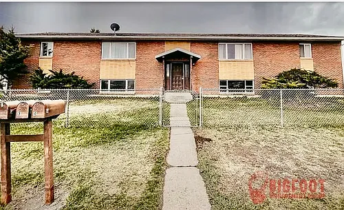 1431 Aspen St. Photo 1